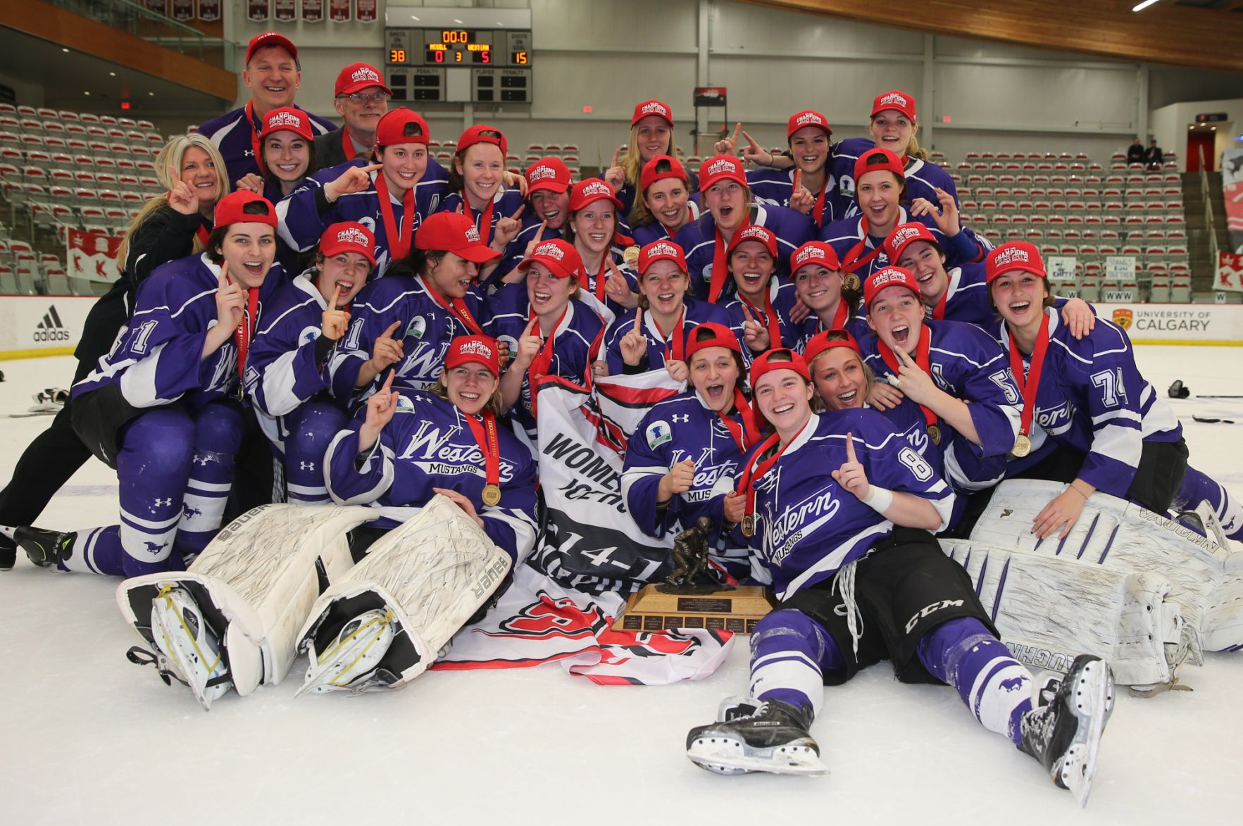 Women's hockey claims Canadian crown